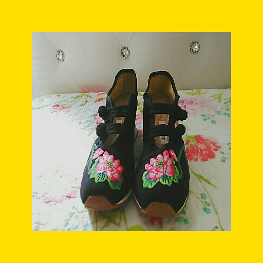 Brand New Floral Shoes | Zapatos Nuevos 🌼